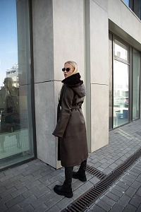 Дубленка двубортная DARK CHOCOLATE с капюшоном