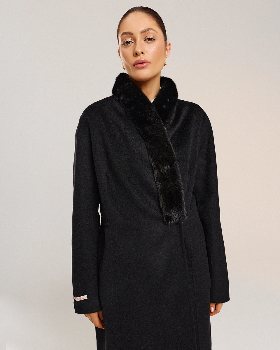 Пальто из кашемира с мехом норки 