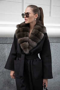 Пальто утепленное с мехом соболя