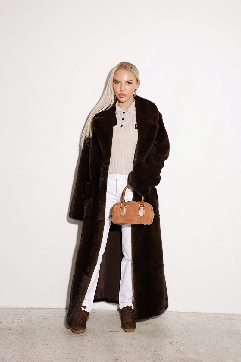 Шуба из норки  с английским воротником 