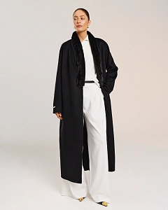 Пальто из кашемира с мехом норки 